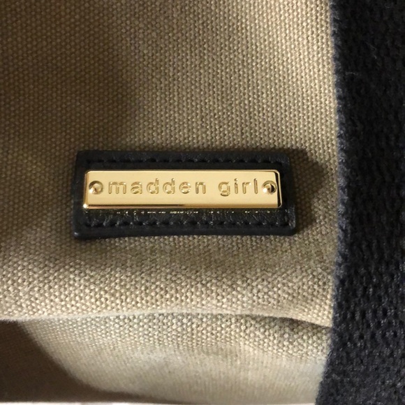 Backpack - Picture 4 of 5